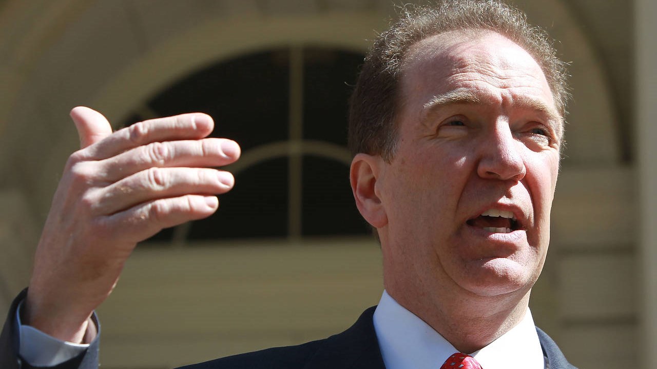 Ο άνθρωπος-κλειδί του Τραμπ για την ελληνική οικονομία – Τι έχει πει για το Grexit