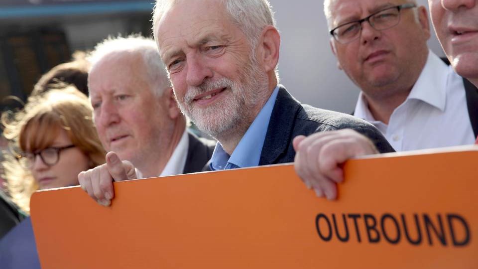 Βρετανία: Το Εργατικό Κόμμα έχει χάσει σχεδόν 26.000 μέλη από το καλοκαίρι του 2016