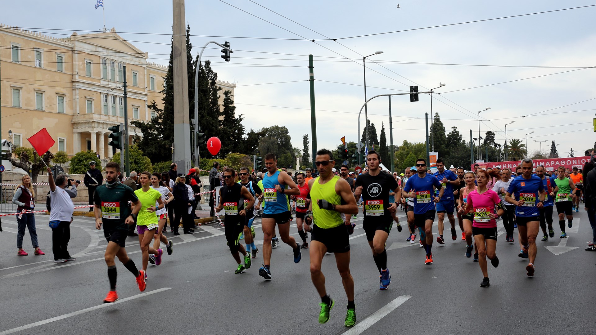 Σε εξέλιξη ο 6ος Ημιμαραθώνιος – Εντυπωσιακές ΦΩΤΟ