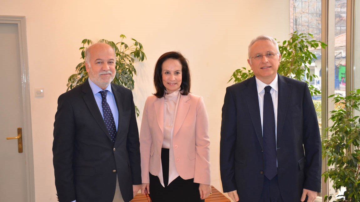 Σε πολιτική κίνηση μετατρέπεται η πρωτοβουλία των Διαμαντοπούλου – Ραγκούση – Φλωρίδη