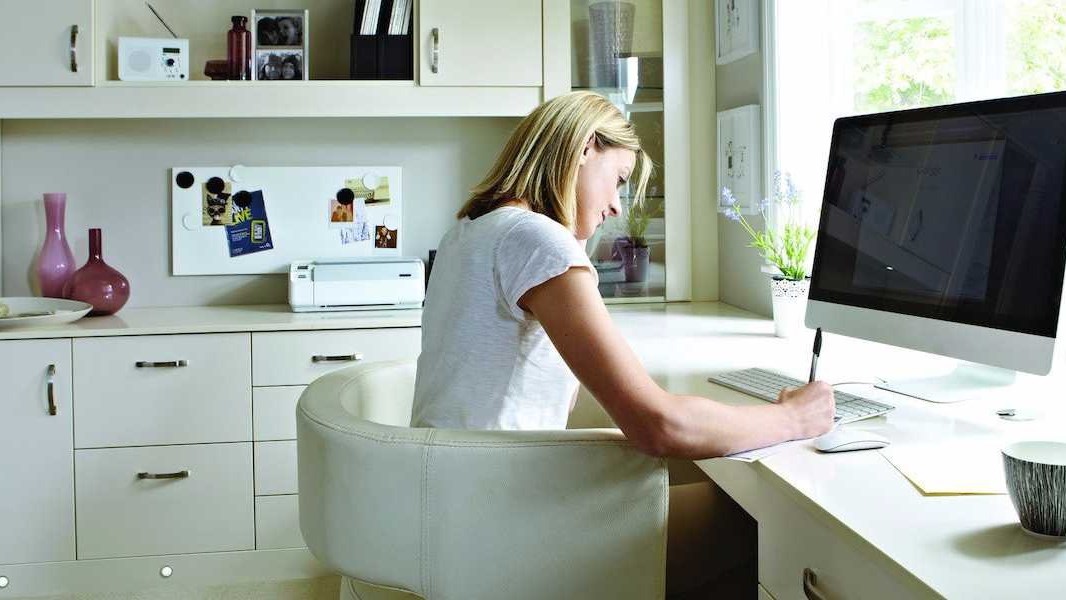 Όταν η τηλεργασία μετατρέπεται σε… Γολγοθά