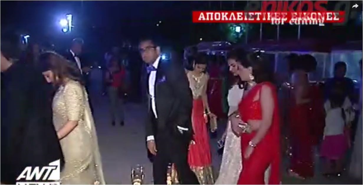 Εντυπωσιακές εικόνες από τον φαντασμαγορικό ινδικό γάμο στο κέντρο της Αθήνας – ΒΙΝΤΕΟ