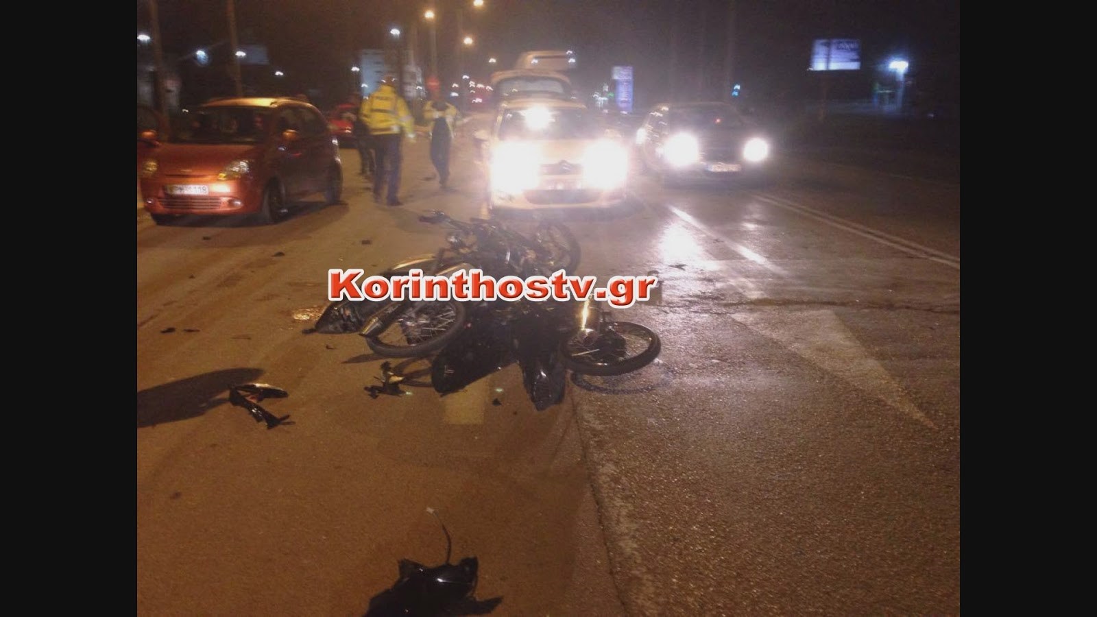 Παλαιά ε.ο. Πατρών-Κορίνθου: Τρεις τραυματίες από σύγκρουση ΙΧ με δύο μηχανές – BINTEO KAI ΦΩΤΟ