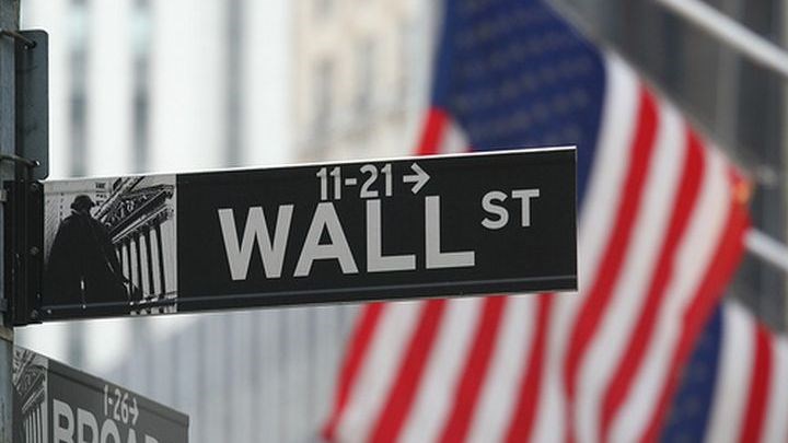 Έκλεισε με πτώση η Wall Street