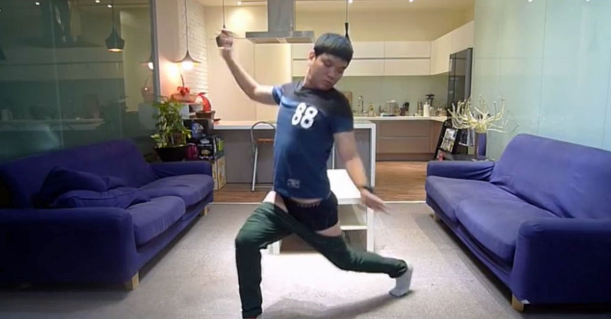 Πώς να φορέσετε το παντελόνι χωρίς να χρησιμοποιήσετε χέρια – ΒΙΝΤΕΟ