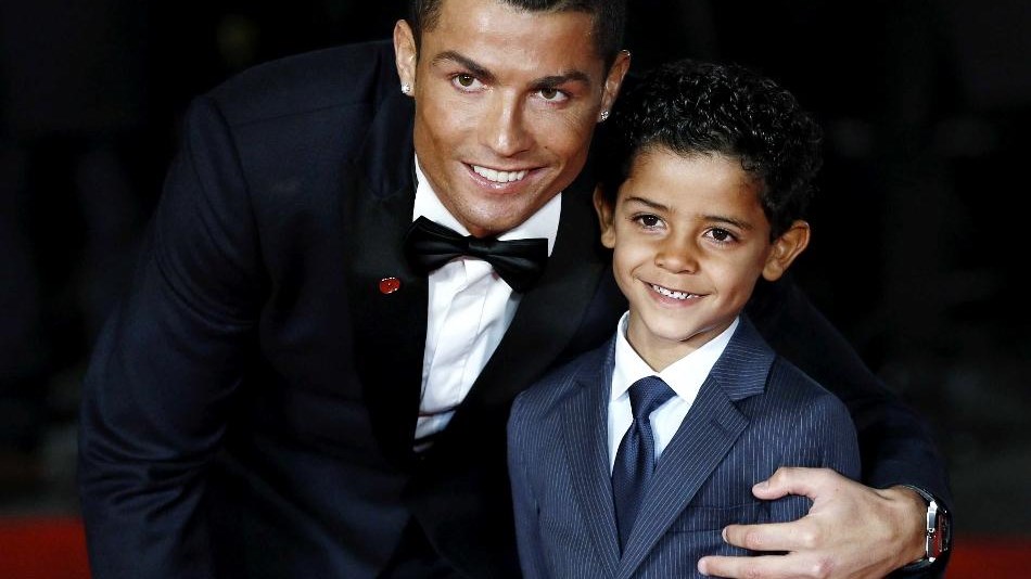 Ο γιος του Ρονάλντο μιμείται τα φάουλ… του πατέρα του – ΒΙΝΤΕΟ