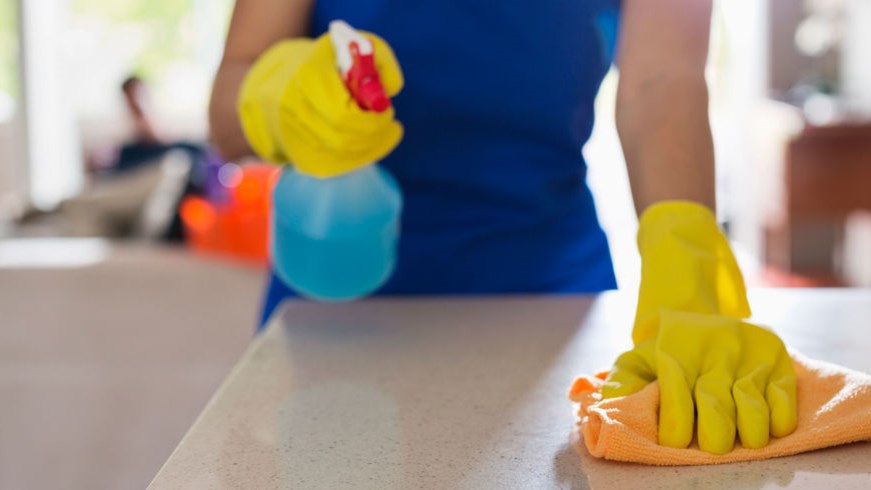 Οι κρυψώνες που αγαπούν τα μικρόβια στην κουζίνα