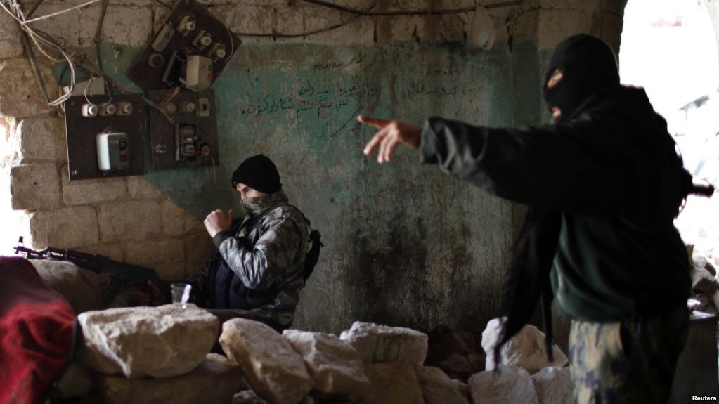 Συρία: Τουλάχιστον 40 νεκροί σε μάχες μεταξύ ισλαμιστών κοντά στη Δαμασκό