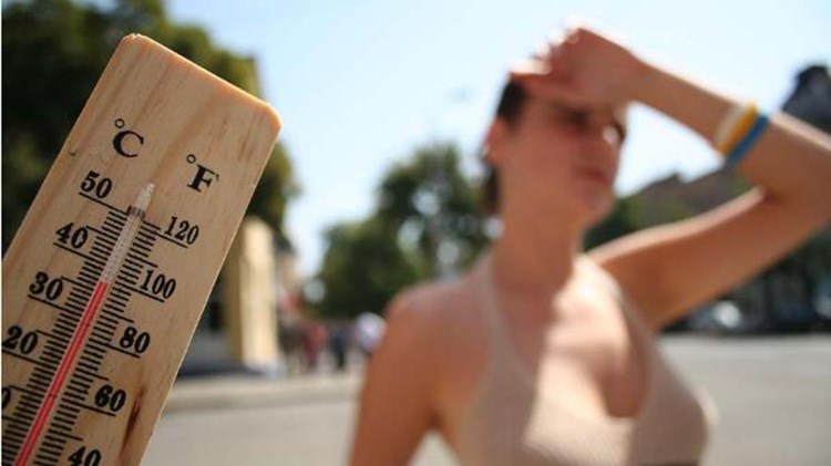 «Καμίνι» η Ελλάδα με κύμα ζέστης και αφρικανική σκόνη – Έως 38°C αύριο