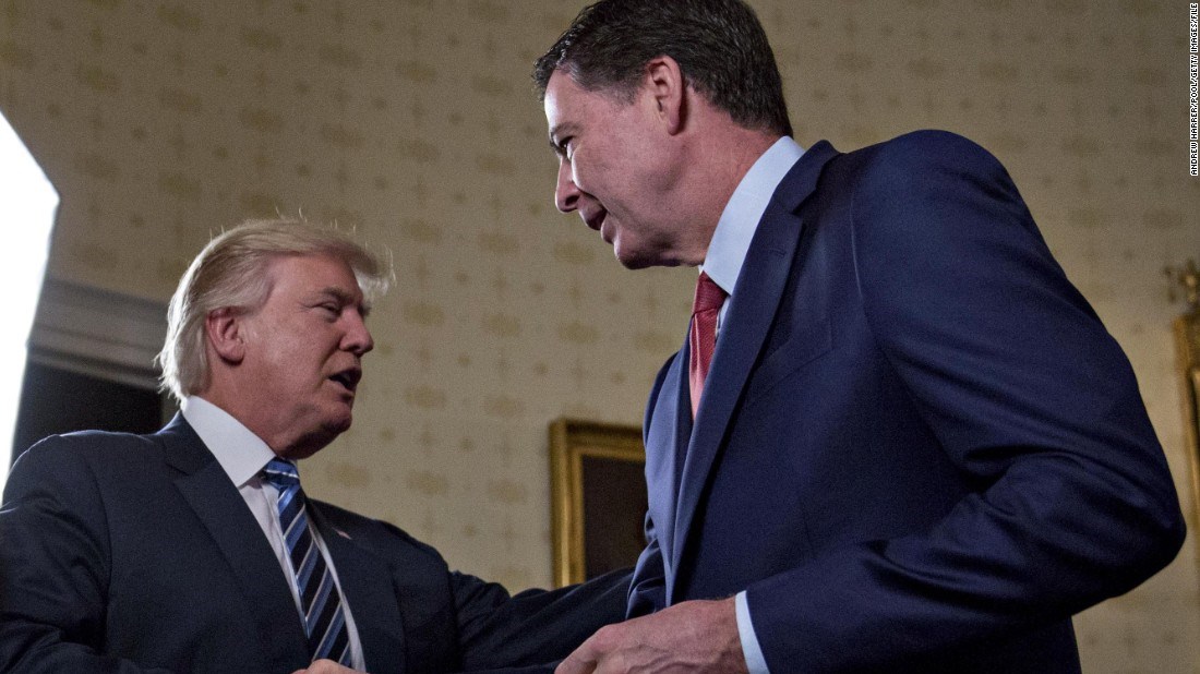 Ο Τραμπ αποκάλεσε «φιγουρατζή» τον πρώην διευθυντή του FBI Τζέιμς Κόμεϊ