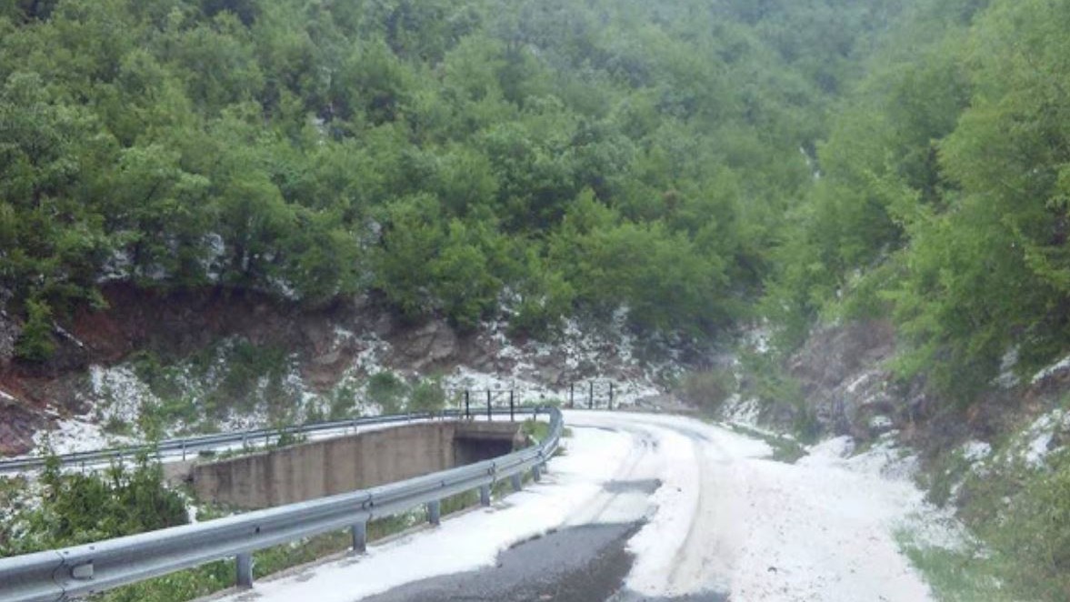 Λευκό… τοπίο σε χωριό της Ξάνθης – ΦΩΤΟ