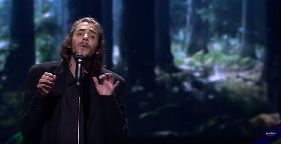 Eurovision 2017: Ποιος είναι ο τραγουδιστής της Πορτογαλίας που πήρε την πρώτη θέση – ΒΙΝΤΕΟ