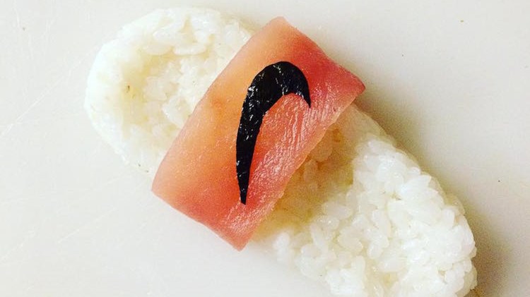 Ο σεφ που φτιάχνει… παπούτσια από σούσι – ΦΩΤΟ