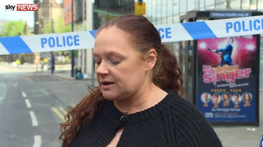 Ποια ήταν η γυναίκα “φάντασμα” στις κερκίδες του Manchester Arena;