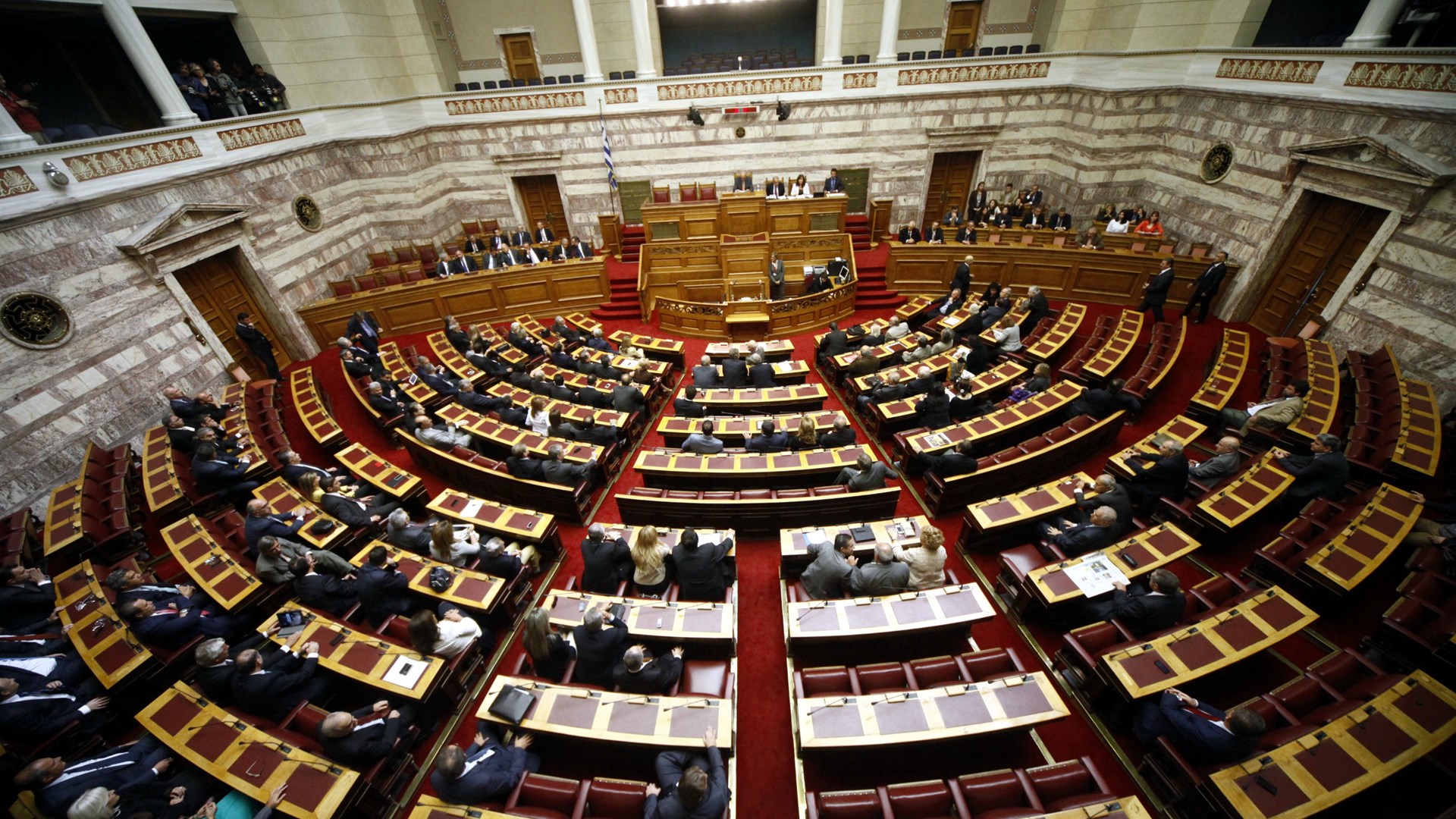 Βουλή: Ομόφωνη καταδίκη της επίθεσης κατά του Λουκά Παπαδήμου