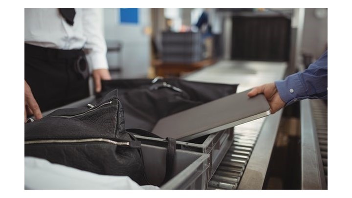 Την απαγόρευση των λάπτοπ σε όλες τις πτήσεις εξετάζουν οι ΗΠΑ