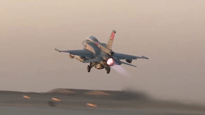 Συνεχίζονται οι αεροπορικές επιδρομές της Αιγύπτου εναντίον των τζιχαντιστών
