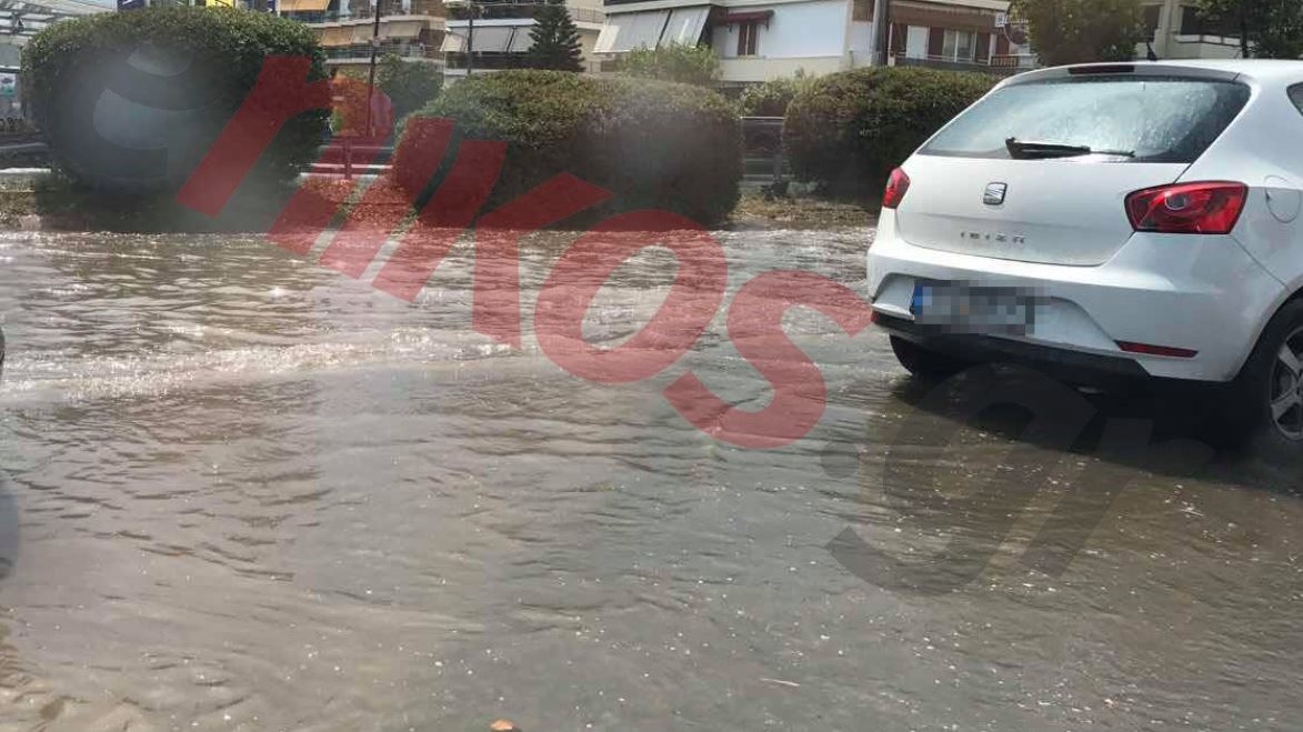 Πλημμύρισε η Βουλιαγμένης από την ισχυρή βροχόπτωση – ΦΩΤΟ αναγνώστη