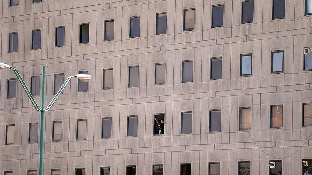 7 νεκροί στην Τεχεράνη – Ένοπλος κρατά ομήρους στην ιρανική Βουλή – ΦΩΤΟ