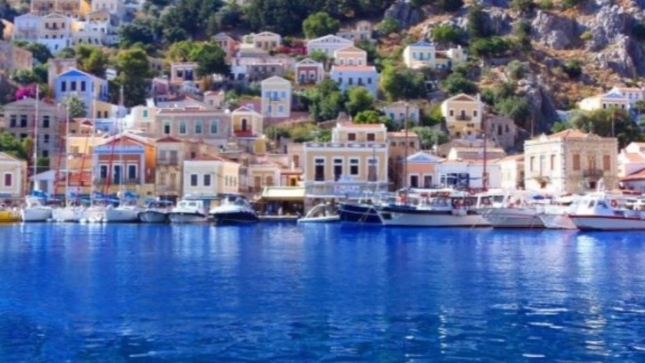 Aυτά είναι τα 4 ελληνικά νησιά που πρέπει να επισκεφθείτε