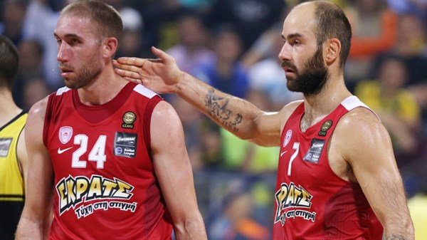 Ο Σπανούλης τρολάρει τον Λοτζέσκι με τον… σωσία του – ΦΩΤΟ