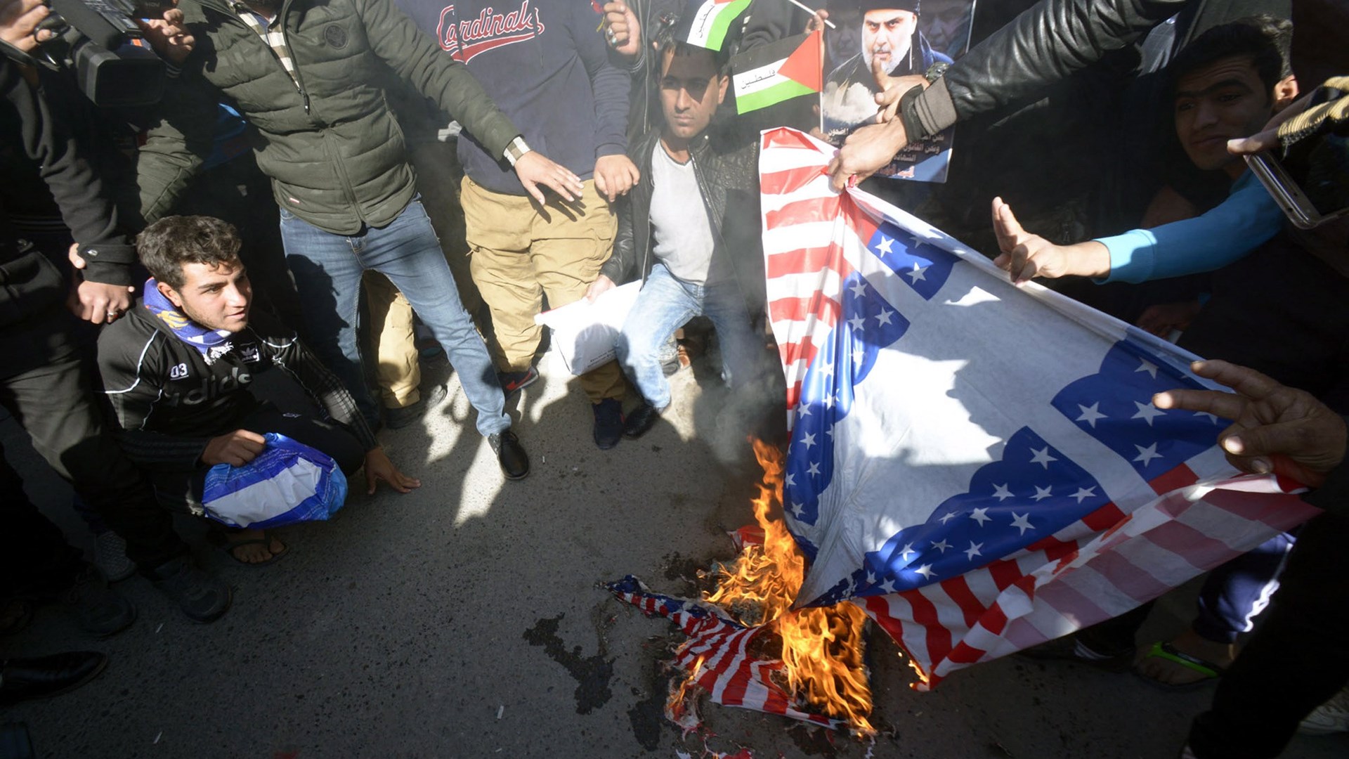 Έκρηξη οργής στον αραβικό κόσμο – Χιλιάδες άνθρωποι βγήκαν στον δρόμο κατά της απόφασης Τραμπ για την Ιερουσαλήμ – ΦΩΤΟ