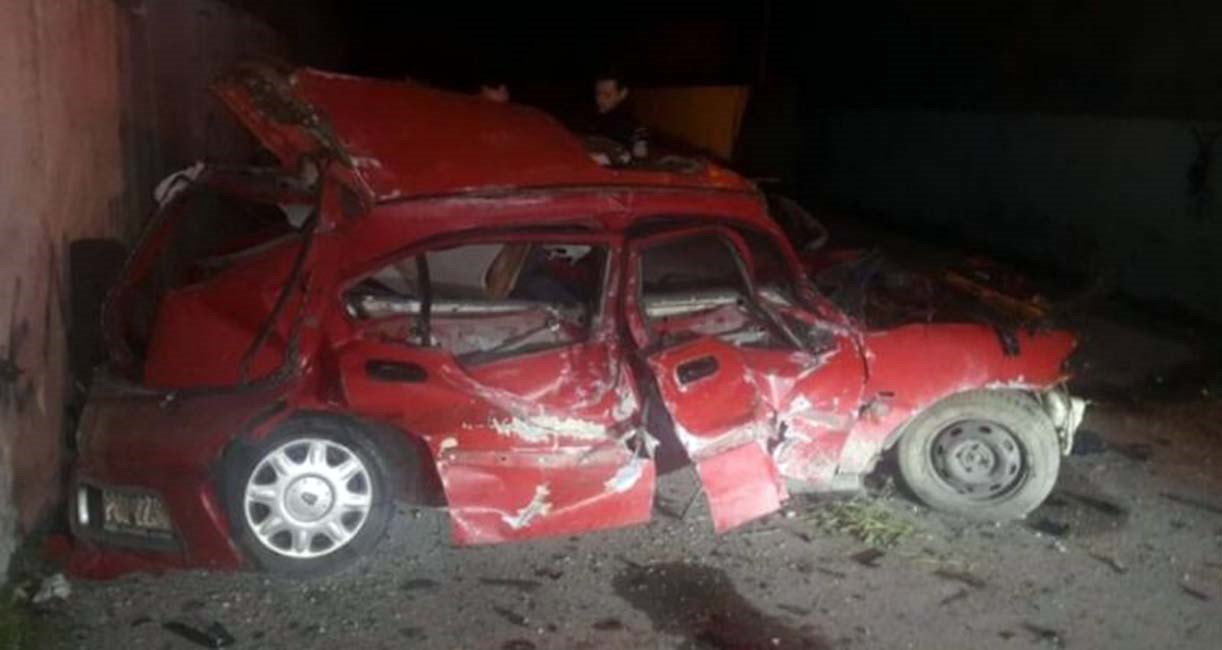 Εικόνες που σοκάρουν- Ακαριαίος θάνατος για 49χρονο που έπεσε με το αυτοκίνητο του σε γκρεμό- ΦΩΤΟ