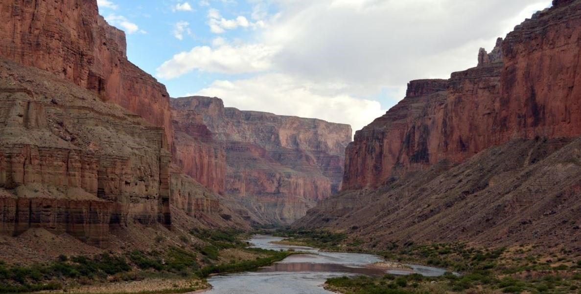 Συντριβή ελικοπτέρου στο Γκραντ Κάνιον – Τρεις νεκροί – ΦΩΤΟ – ΒΙΝΤΕΟ