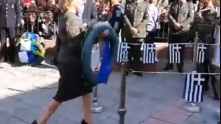 Αποδοκίμασαν την Κατερίνα Παπακώστα στην Αριδαία – ΒΙΝΤΕΟ