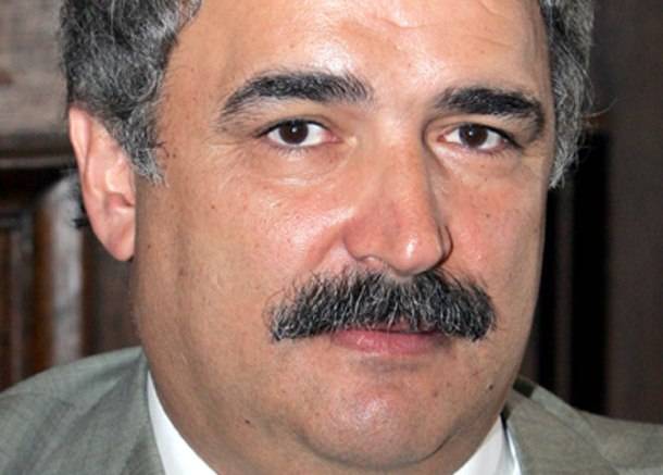 «Πρέπει να ξέρεις που βάζεις την υπογραφή σου»