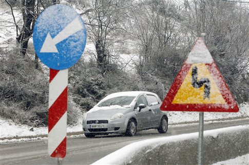 Τα σημεία που έχει διακοπεί η κυκλοφορία λόγω χιονιά