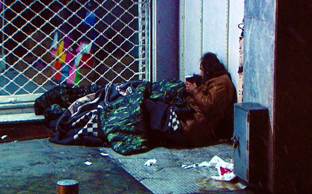 Σοκ προκαλεί η έκθεση για τους “νεοάστεγους” στην Αθήνα