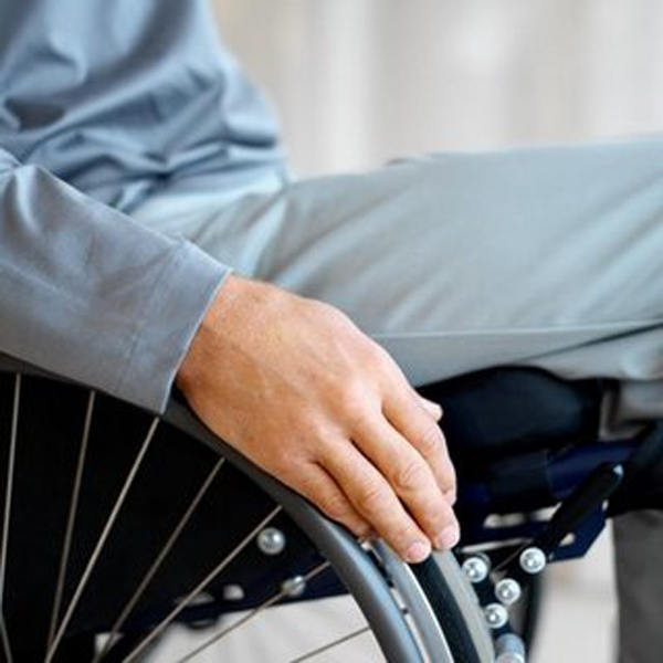Καταγγελία:Καθυστερούν τα επιδόματα σε 450.000 άτομα με αναπηρία
