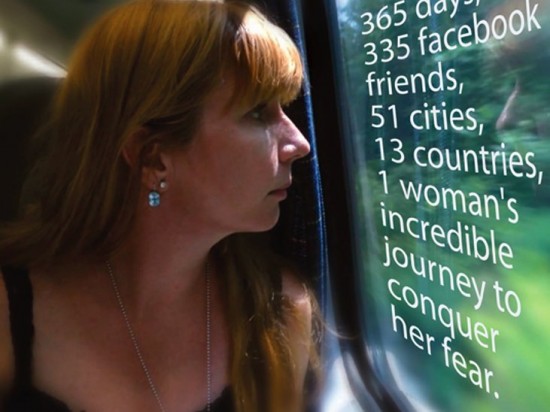 Ταξίδεψε σε όλο τον κόσμο για να συναντήσει τους φίλους της από το Facebook