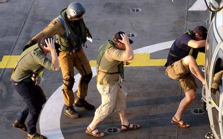 Πήραν τους ομήρους