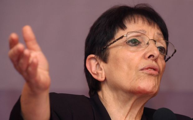 Αλ. Παπαρήγα: «Ανοίγει ο δρόμος για ριζικές αλλαγές»