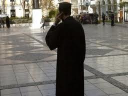 Ο αρχιμανδρίτης αποκαλύπτει τους τοκογλύφους