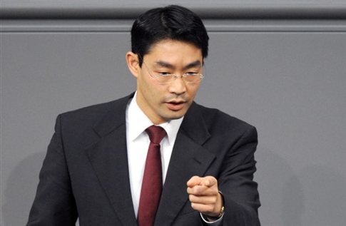 Απίστευτο! Προτείνουν την αντικατάσταση των Ελλήνων υπουργών