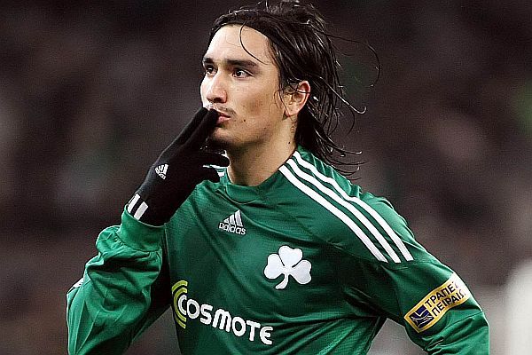 Αυξάνονται οι μνηστήρες