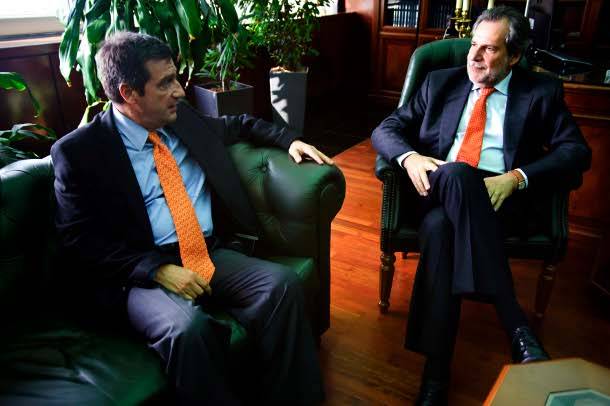 Παπουτσής«Σκληρή η καθημερινότητα στην Αθήνα». Σώωπα!