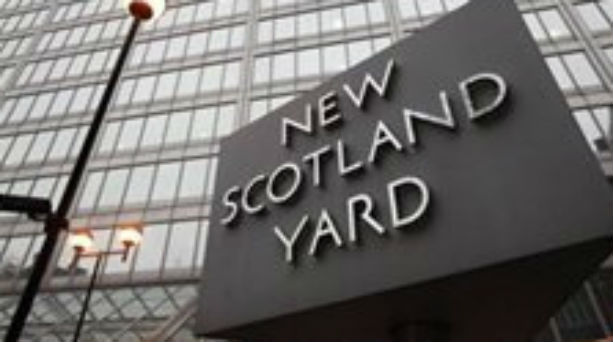 Τους έστειλαν να τις παρακολουθούν και εκείνοι τις έστειλαν…στο μαιευτήριο