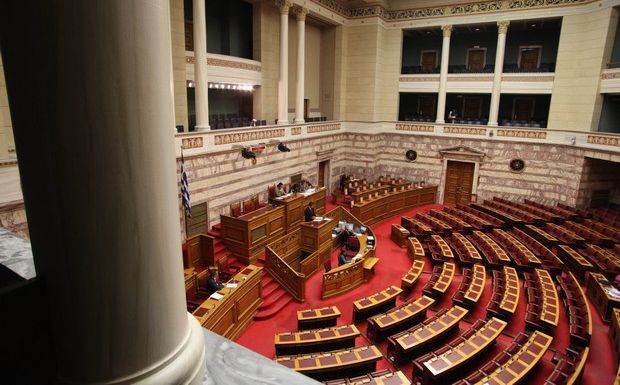 Δεν κάηκε η Βουλή