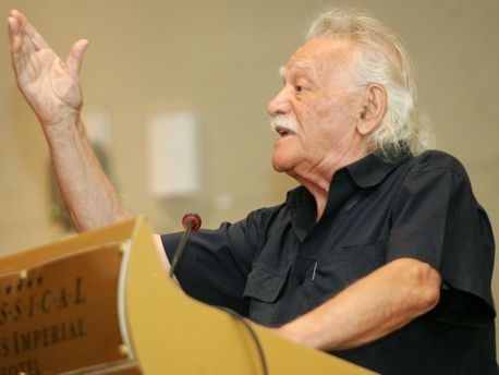 “Γιατί πρέπει ο λαός πάλι να πληρώσει την κρίση;”