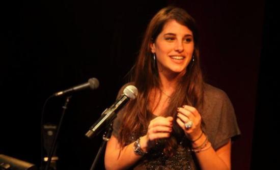 Η κόρη του Βουλγαράκη κάνει σκι