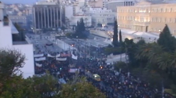 Προσπαθεί να φτάσει το ασθενοφόρο