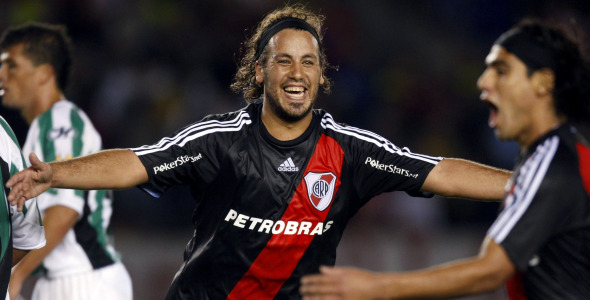 Γκολ από το κέντρο