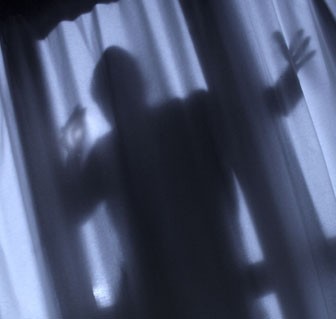 Μπούκαραν στην κρεβατοκάμαρα…