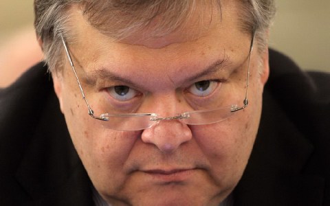 Τώρα-Πλακώνονται στη βουλή