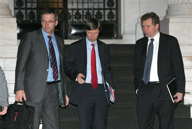 Ανυποχώρητη ξανά, η τρόικα