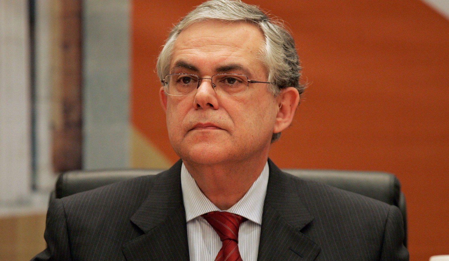 Δώστε εσείς τα λεφτά και…